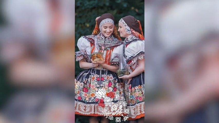 O folkloru jsem nevěděla vůbec nic, říká autorka nového vizuálního stylu strážnického festivalu